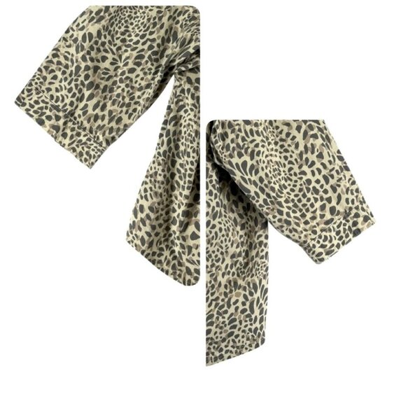 D & Co Womens 1X Green Animal Print Button-Down Blouse 3/4 Tab Sleeves L - Picture 8 of 10